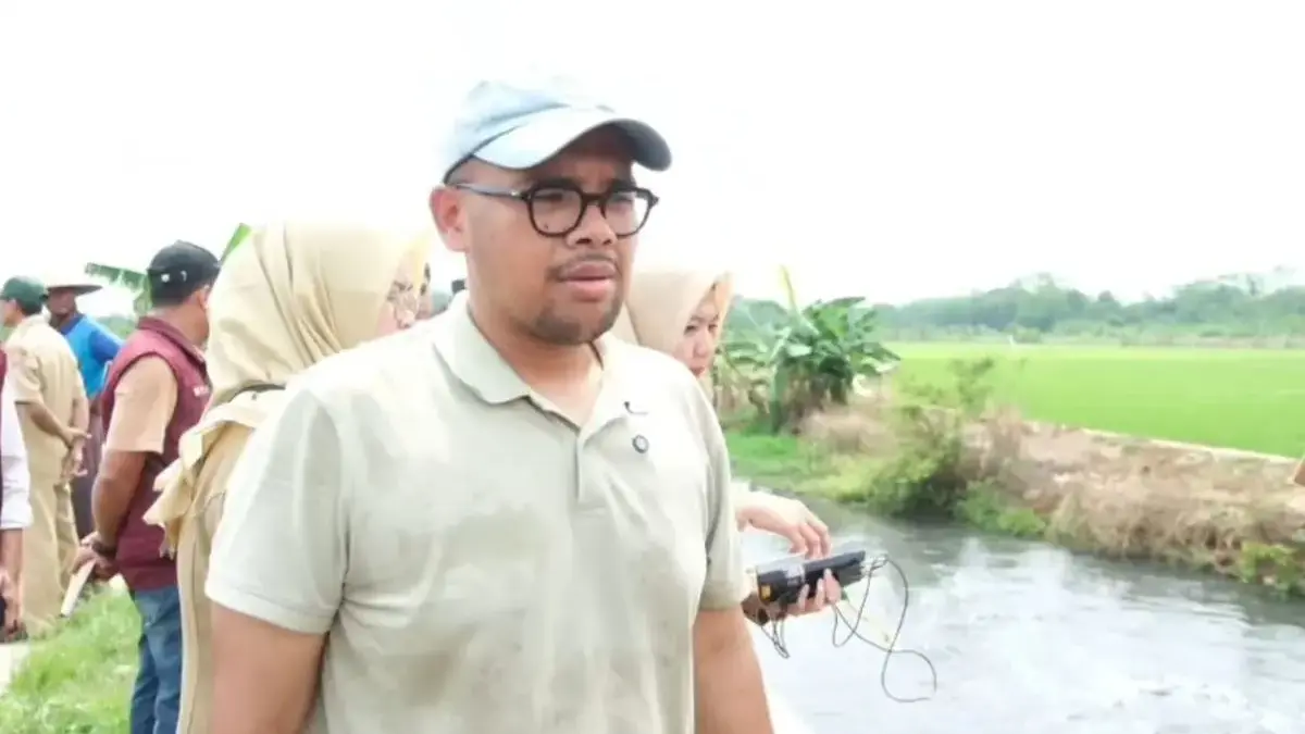 Dulu Jernih, Sungai Sono Kandeman Batang Kini Menghitam, Bupati Ancam Cabut Izin Perusahaan Pencemar Dulu Jernih, Sungai Sono Kandeman Batang Kini Menghitam, Bupati Ancam Cabut Izin Perusahaan Pencemar