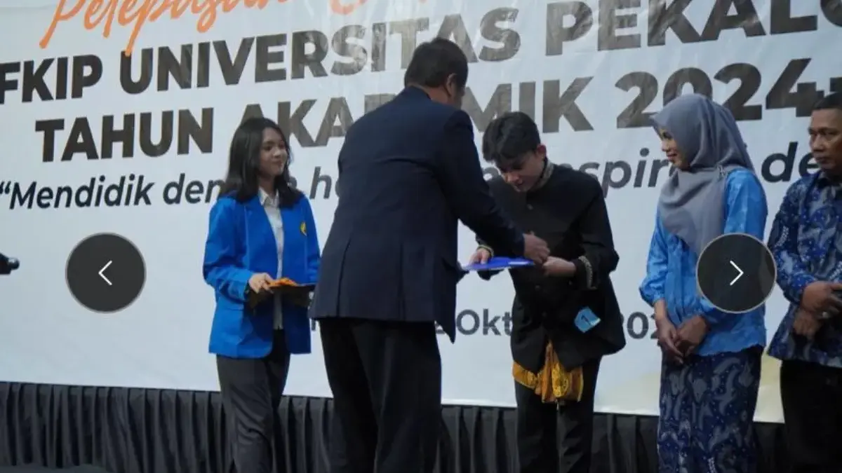 FKIP Unikal Lepas 122 Calon Wisudawan, Diimbau Terus Berprestasi & Menginspirasi!