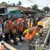Gubernur & Bupati Tinjau Proyek Jalan Wiradesa-Kajen, Perbaikan Dicor Beton Senilai Rp33 Miliar!