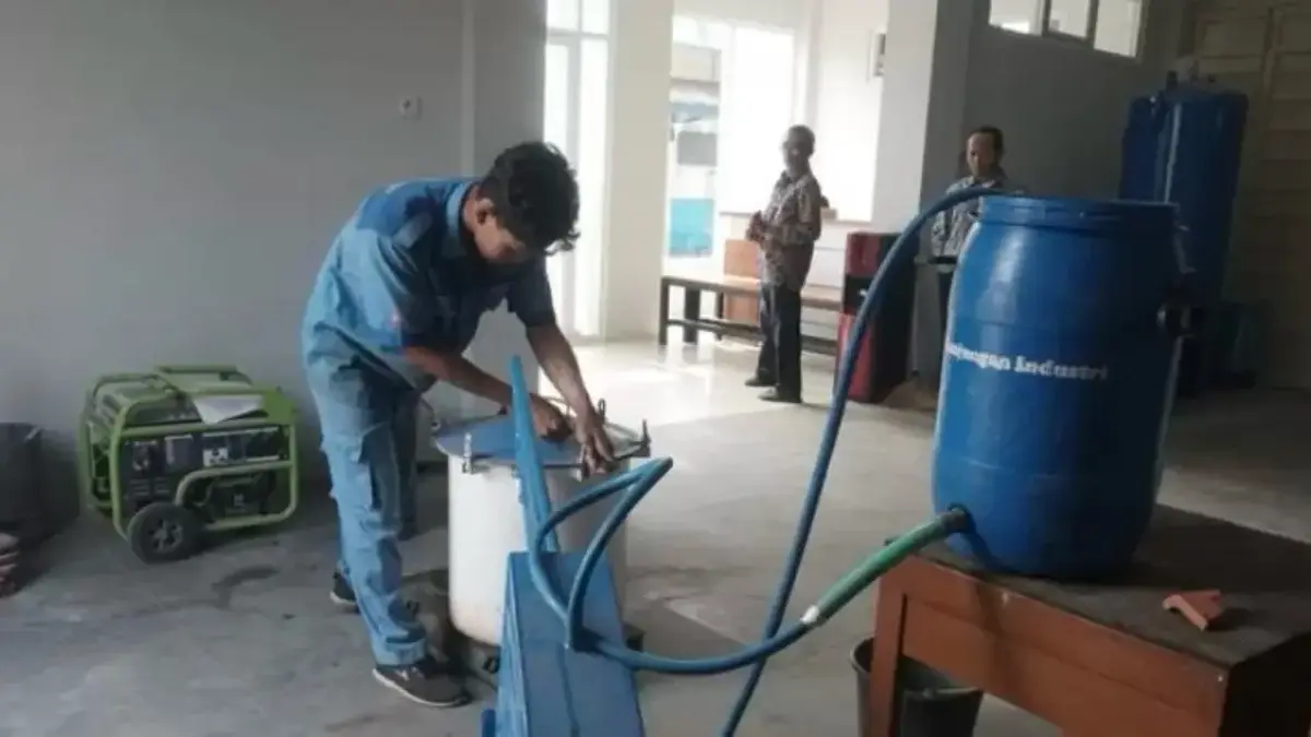     Inovasi! SMK Mudikal Pekalongan Ubah Sampah Plastik Jadi BBM dengan Mesin Pirolisis Pemenang Krenova