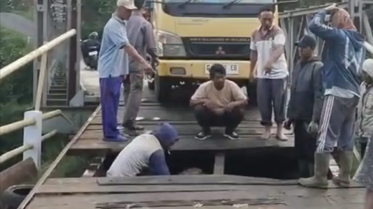 Jembatan Darurat Petungkriyono Rusak, Pilar Ambrol Diterjang Tonase Berat, Akses Kendaraan Terancam