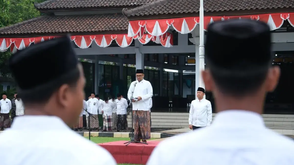 Kado Hari Santri! Bupati Batang Janjikan Dana Pensiun dan JKK untuk Ribuan Guru Madrasah Diniyah
