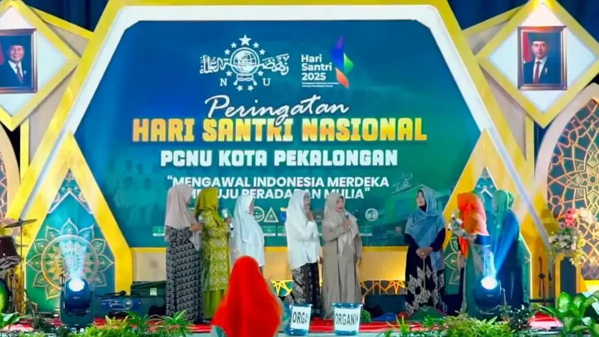 Kolaborasi Kesenian, Pentas Seni Santri Meriah Tutup Sepekan Rangkaian HSN 2025 PCNU Pekalongan Kolaborasi Kesenian, Pentas Seni Santri Meriah Tutup Sepekan Rangkaian HSN 2025 PCNU Pekalongan