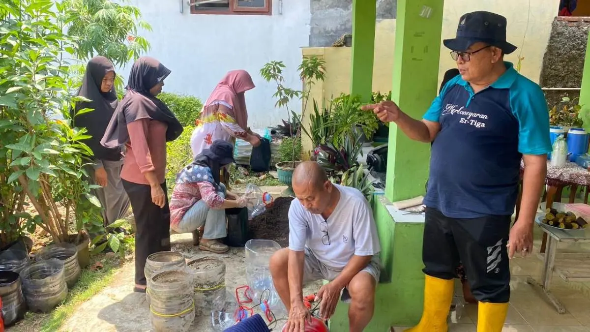Lahan Sempit Bukan Halangan, Warga Proyonanggan Batang Sukses Rintis Mandiri Pangan di Pekarangan!