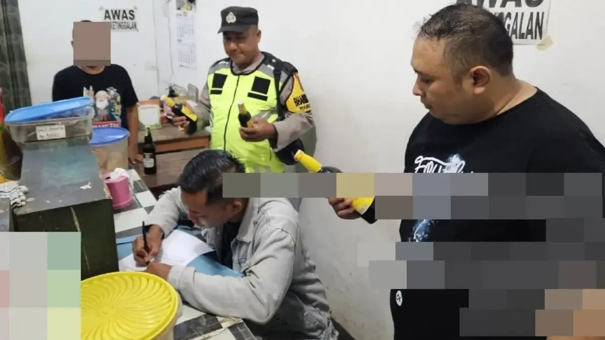 Miris! Warung Kelontong di Kedungwuni Jual Miras, Polsek Pekalongan Amankan Minuman Keras!