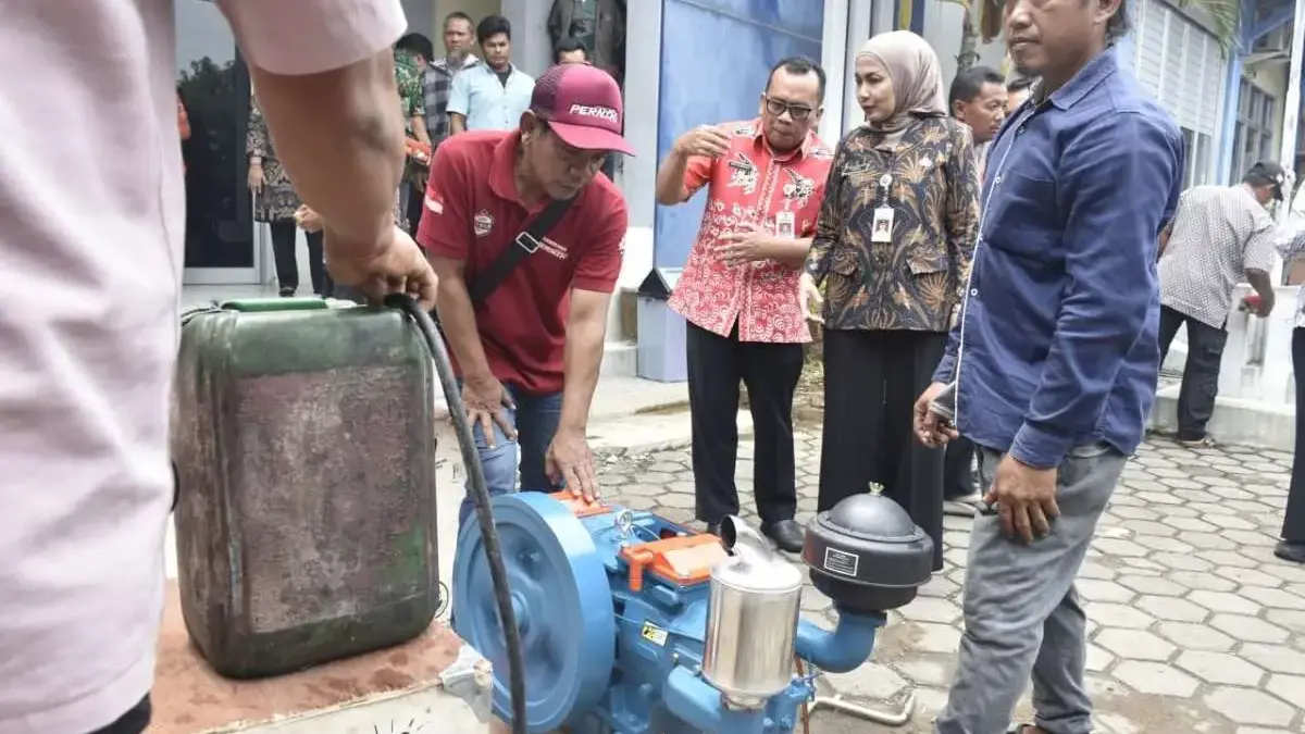 Pemkab Kendal Salurkan 66 Mesin Kapal Gratis ke 11 KUB Nelayan, Jamin Kesejahteraan Warga Pesisir!