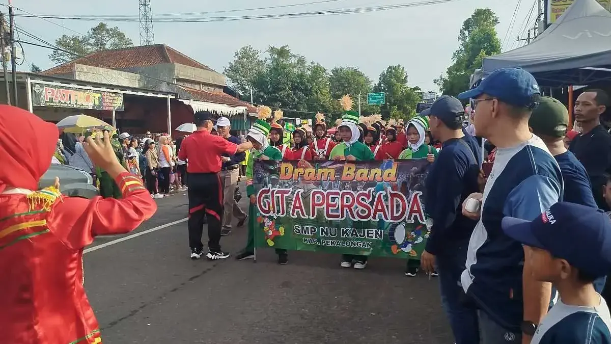 Peringati Sumpah Pemuda, Ribuan Warga Kajen Ikuti Jalan Sehat Bani Turmudi Berhadiah Motor Peringati Sumpah Pemuda, Ribuan Warga Kajen Ikuti Jalan Sehat Bani Turmudi Berhadiah Motor