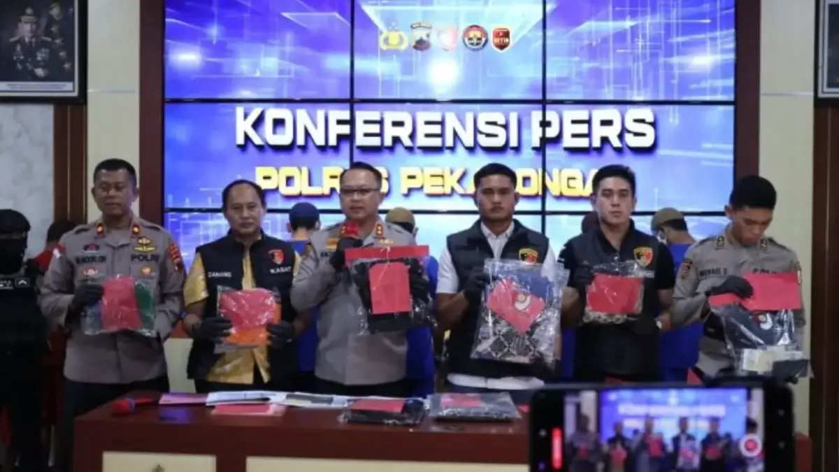 Polres Pekalongan Ungkap Lima Kasus Kriminal Periode September-Oktober, Termasuk Curanmor dan Guru Cabul Polres Pekalongan Ungkap Lima Kasus Kriminal Periode September-Oktober, Termasuk Curanmor dan Guru Cabul
