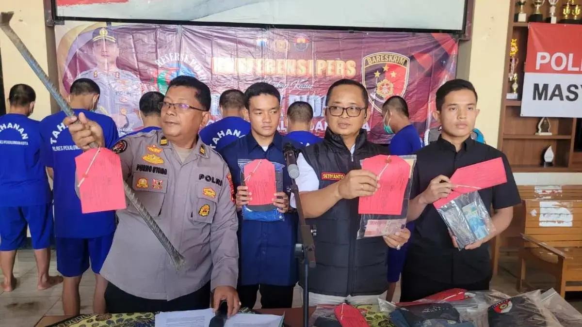 Satreskrim Pekalongan Bekuk Enam Pelaku Penjarahan ATM Bank Jateng Saat Kerusuhan di Kantor Pemkot