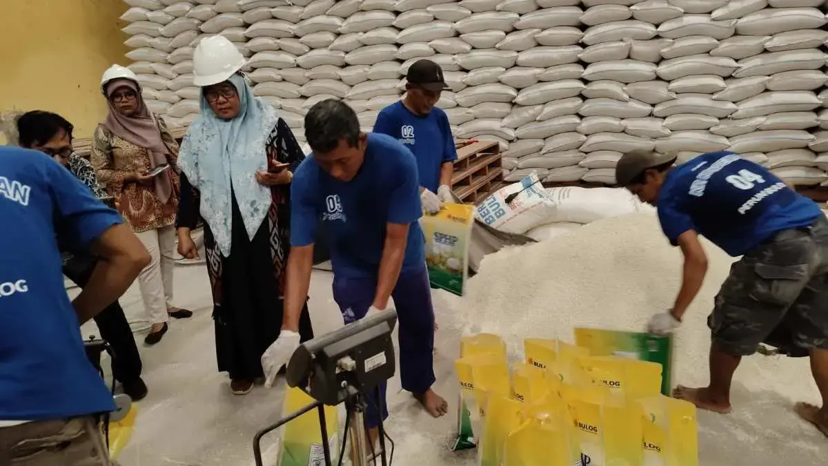 Stok Beras Batang Aman 7 Bulan! Disperindagkop Pastikan Harga SPHP Stabil Sesuai HET! Stok Beras Batang Aman 7 Bulan! Disperindagkop Pastikan Harga SPHP Stabil Sesuai HET!