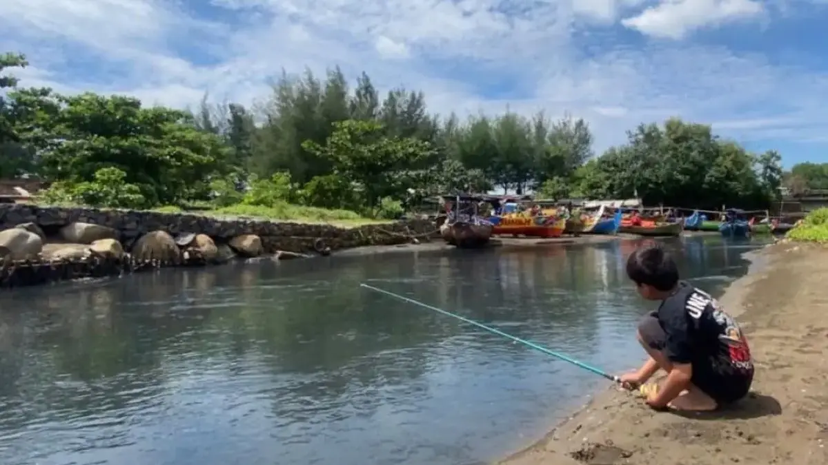 Sungai Sono Batang Tercemar Berat, DLH Soroti 3 Pabrik Tekstil dan Tunggu Hasil Uji Lab 25 Kali Batas Normal Sungai Sono Batang Tercemar Berat, DLH Soroti 3 Pabrik Tekstil dan Tunggu Hasil Uji Lab 25 Kali Batas Normal