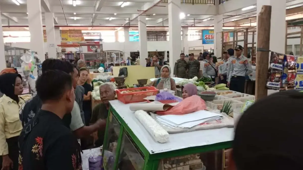Tertibkan Pedagang, Pemkot Pekalongan Batasi Jam Operasional Pasar Banjarsari Maksimal Pukul 20.00 WIB