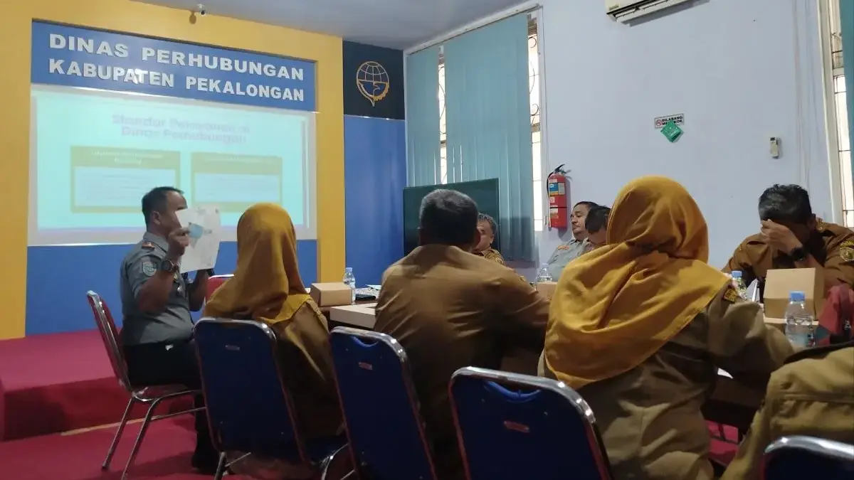 Tingkatkan Mutu Layanan Publik, Dishub Pekalongan Gelar Forum Konsultasi: Bahas Uji KIR Hingga PJU Tingkatkan Mutu Layanan Publik, Dishub Pekalongan Gelar Forum Konsultasi: Bahas Uji KIR Hingga PJU