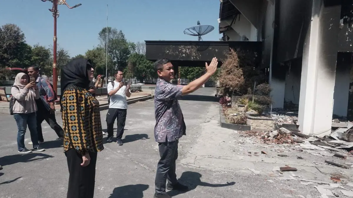 Wali Kota Pastikan Gedung Pemkot Pekalongan Segera Diratakan, Siap Dibangun Ulang Kementerian PU!