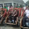 140 Pengayuh Becak Lansia Kendal Girang Terima Hadiah Becak Listrik dari Presiden Prabowo