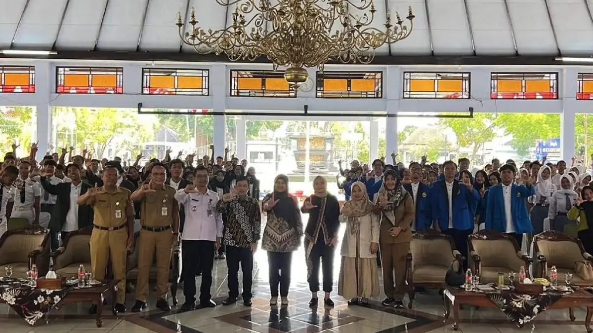 BI Tegal Gelar Seminar Literasi di Batang, Dorong Gen Z Kuasai Book, Street, dan Spiritual Smart