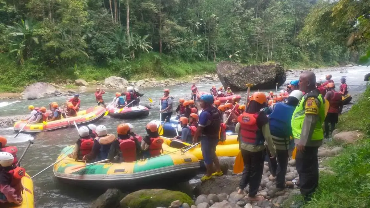 Cegah Tragedi Air, Polsek Karanganyar Imbau Pengelola Lolong Adventure Waspada Cuaca Ekstrem Cegah Tragedi Air, Polsek Karanganyar Imbau Pengelola Lolong Adventure Waspada Cuaca Ekstrem
