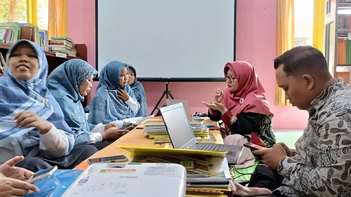 Demi Akreditasi, Disperpuska Dorong Perpustakaan SDIT Permata Hati Batang Beralih ke Layanan Digital