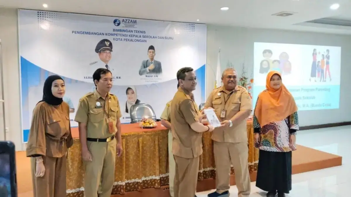 Dindik Pekalongan Latih Guru Parenting dan BK, Wali Kota Tekankan Adaptasi Hadapi Siswa Digital Dindik Pekalongan Latih Guru Parenting dan BK, Wali Kota Tekankan Adaptasi Hadapi Siswa Digital