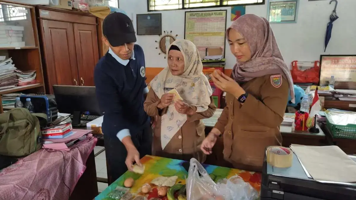 Dinkes Batang Pastikan Menu MBG SDN Watesalit 01 Layak Konsumsi, Keluhan Bau Amis Dianggap Wajar