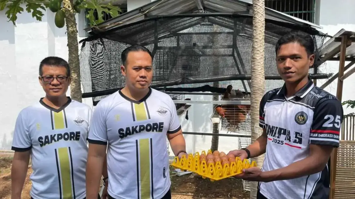 Dukung Ketahanan Pangan, Rutan Pekalongan Panen Perdana Telur Ayam dari Program Pembinaan Mandiri