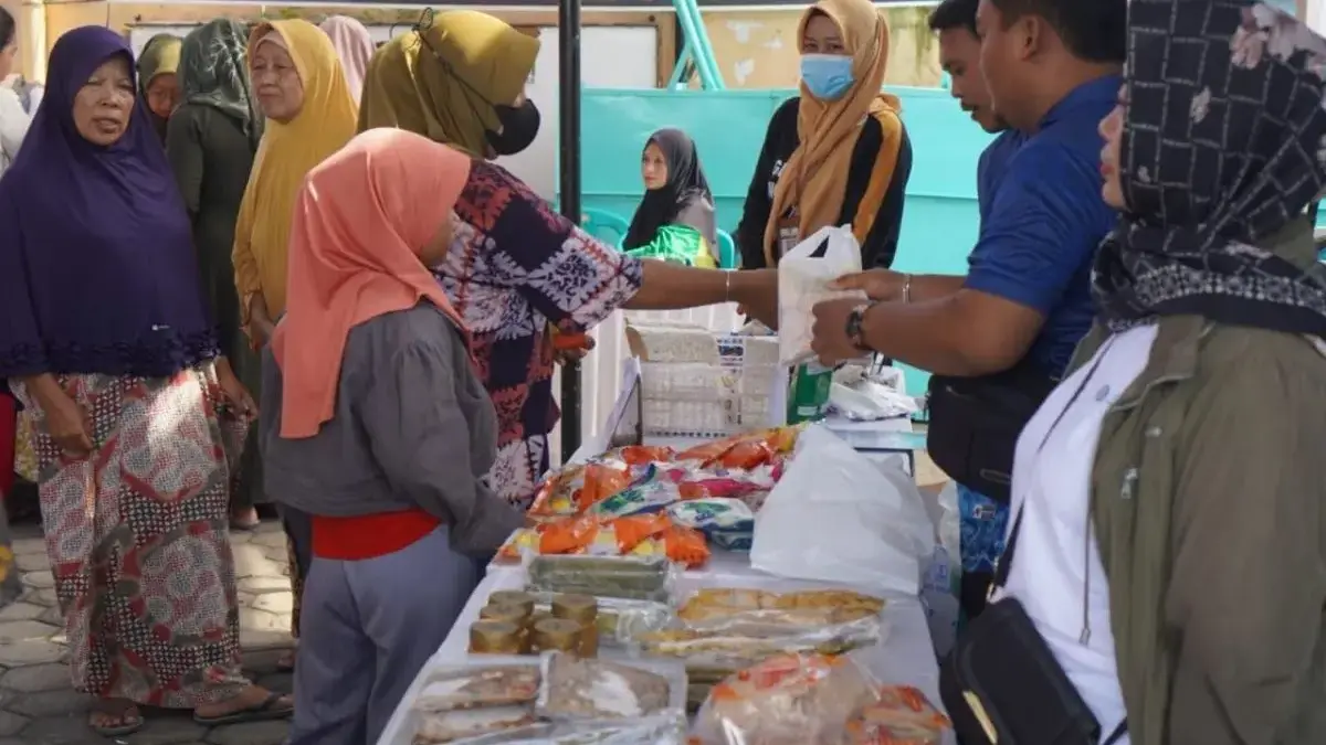 Gerakan Pangan Murah di Krapyak Diserbu Warga, Dinperpa Pekalongan Jual Sembako di Bawah Harga Pasar Gerakan Pangan Murah di Krapyak Diserbu Warga, Dinperpa Pekalongan Jual Sembako di Bawah Harga Pasar