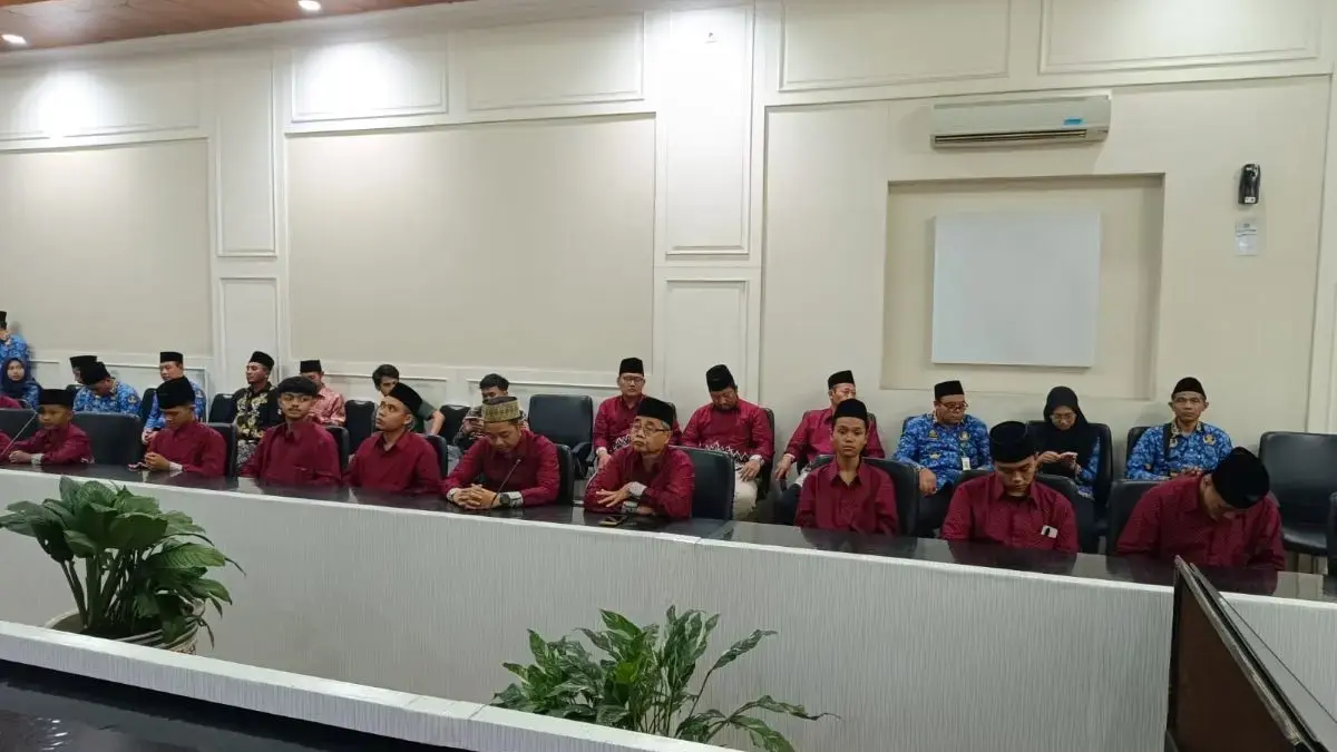 Lepas 25 Kafilah MTQ Kendal ke Tegal, Bupati Tika Optimis Tembus Peringkat 5 Besar Jateng Lepas 25 Kafilah MTQ Kendal ke Tegal, Bupati Tika Optimis Tembus Peringkat 5 Besar Jateng