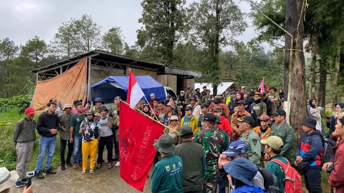 Napak Tilas Siliwangi di Batang Menggugah, Ratusan Peserta Tapaki Jejak Penumpasan DI/TII Napak Tilas Siliwangi di Batang Menggugah, Ratusan Peserta Tapaki Jejak Penumpasan DI/TII