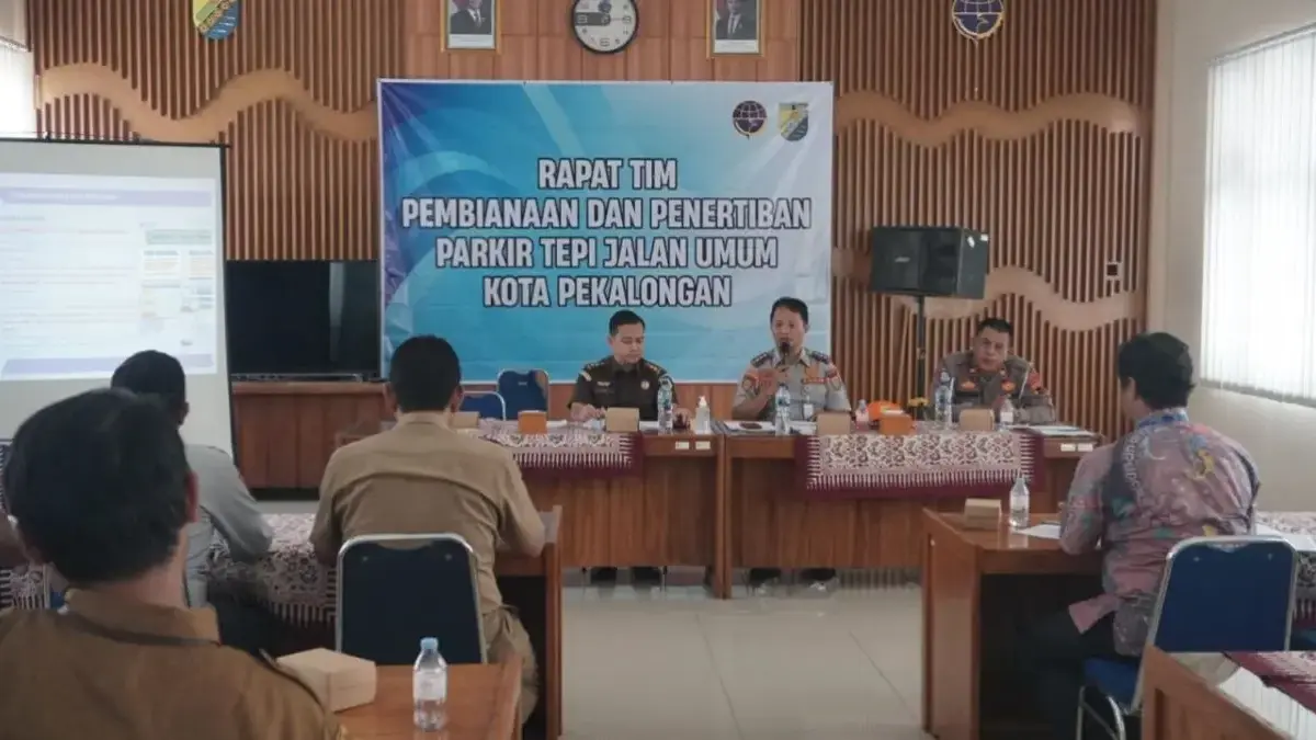 Optimalkan PAD, Dishub Pekalongan Siapkan Lelang Pengelolaan 392 Titik Parkir Tepi Jalan Umum Optimalkan PAD, Dishub Pekalongan Siapkan Lelang Pengelolaan 392 Titik Parkir Tepi Jalan Umum