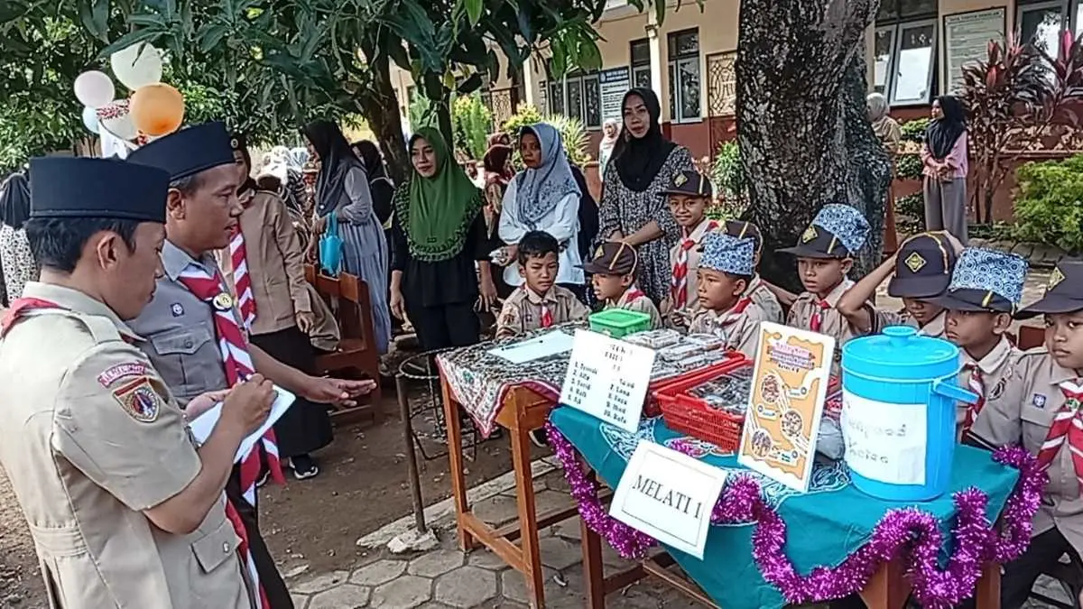 Pasar Siaga SDN Tangkil Kulon Meriah, Ratusan Anak Pramuka Belajar Berwirausaha Kreatif