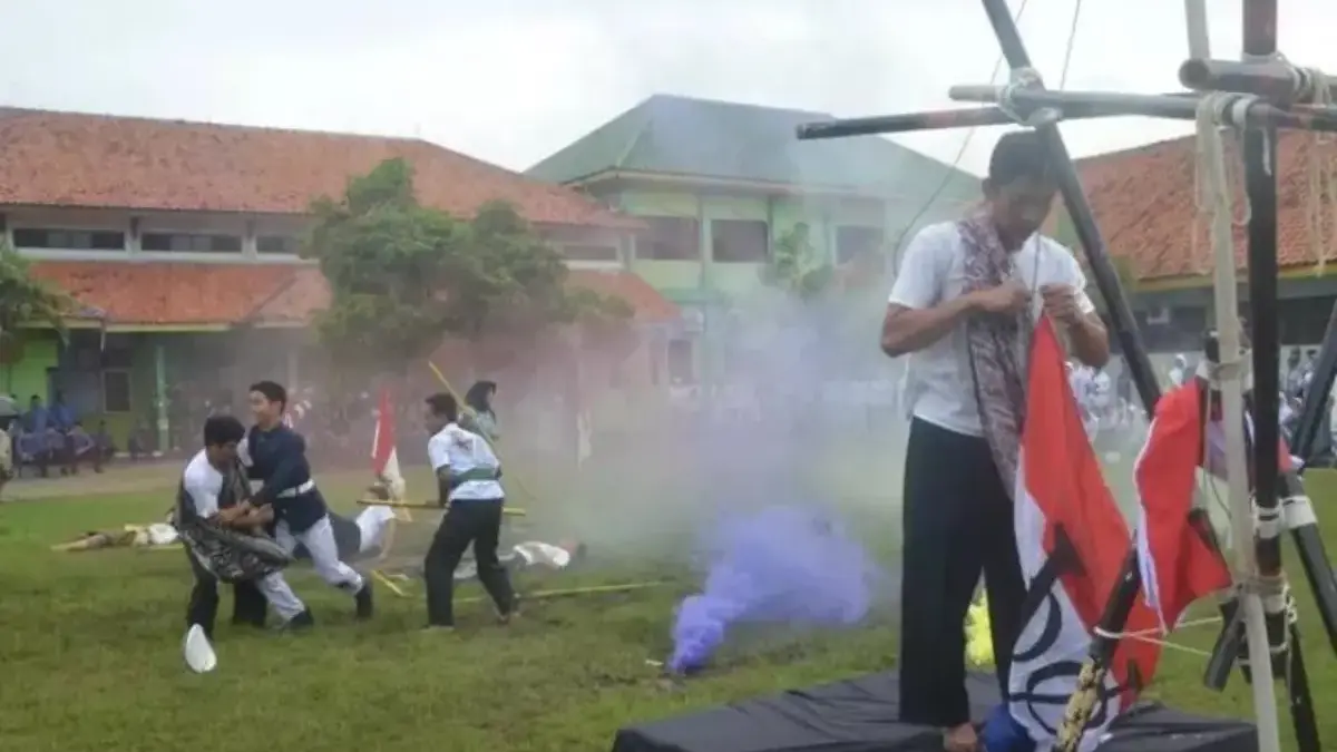 Peringati Hari Pahlawan, MAN 1 Pekalongan Pentaskan Drama Kolosal Pertempuran Surabaya yang Heroik
