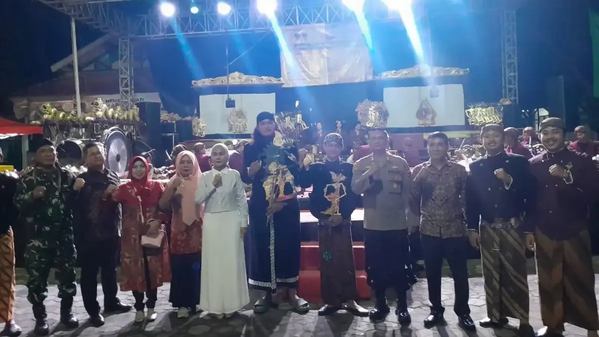 Peringati Hari Wayang 2025, Pemkab Kendal Gelar Pagelaran Kolosal 2 Dalang di Weleri Peringati Hari Wayang 2025, Pemkab Kendal Gelar Pagelaran Kolosal 2 Dalang di Weleri