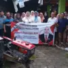 Reses di Wonorejo, Anggota DPRD Shellvaria Serahkan Bantuan Traktor Wamentan ke Kelompok Tani