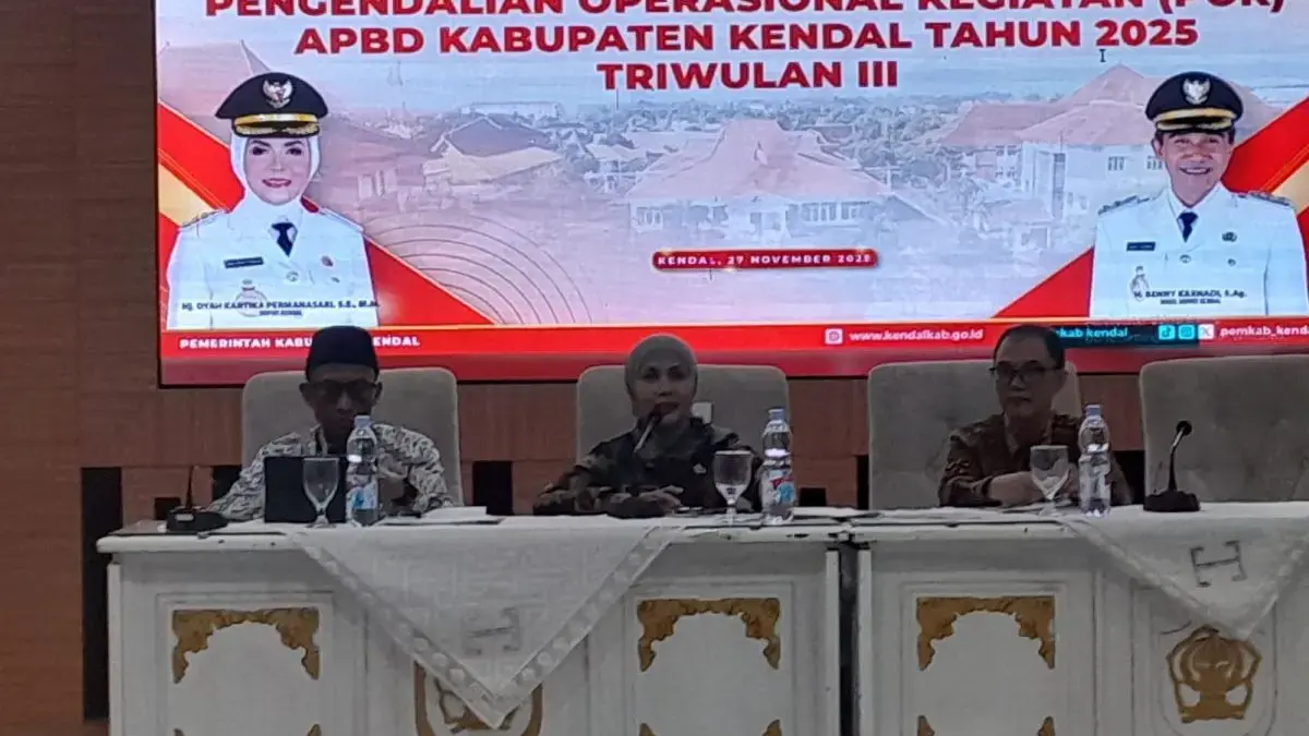 Serapan APBD Kendal Baru 63,91% per Oktober, Bupati Tika Desak OPD Gaspol Tuntaskan Kegiatan Serapan APBD Kendal Baru 63,91% per Oktober, Bupati Tika Desak OPD Gaspol Tuntaskan Kegiatan