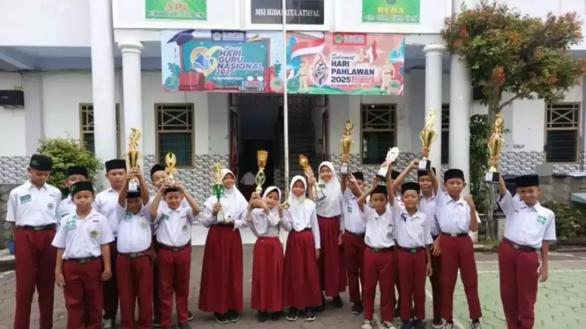 Tahun Keemasan MI Hifal Pekalongan, Borong Puluhan Medali POPDA, Literasi, dan OMNISAINS