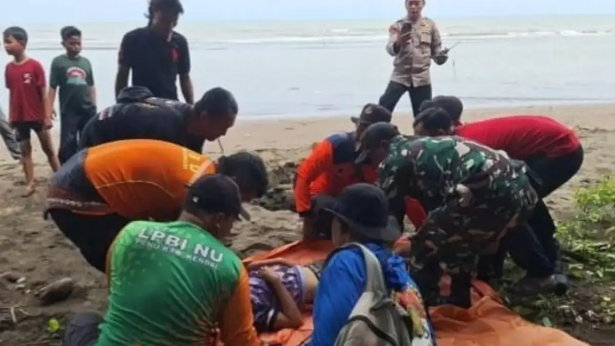 Tragedi Muara PIK Kendal, Bocah SD Tewas Terseret Arus, Warga yang Menolong Ikut Tenggelam Tragedi Muara PIK Kendal, Bocah SD Tewas Terseret Arus, Warga yang Menolong Ikut Tenggelam