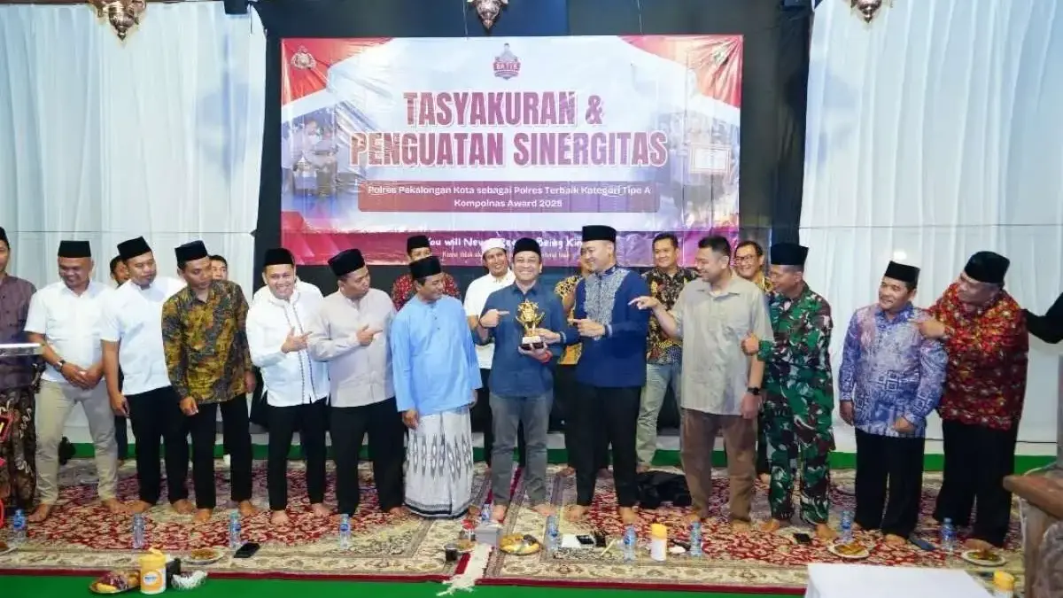 Wali Kota Aaf Apresiasi Polres Pekalongan Kota, Raih Kompolnas Award 2025 Sebagai Polres Terbaik Tipe A Wali Kota Aaf Apresiasi Polres Pekalongan Kota: Raih Kompolnas Award 2025 Sebagai Polres Terbaik Tipe A