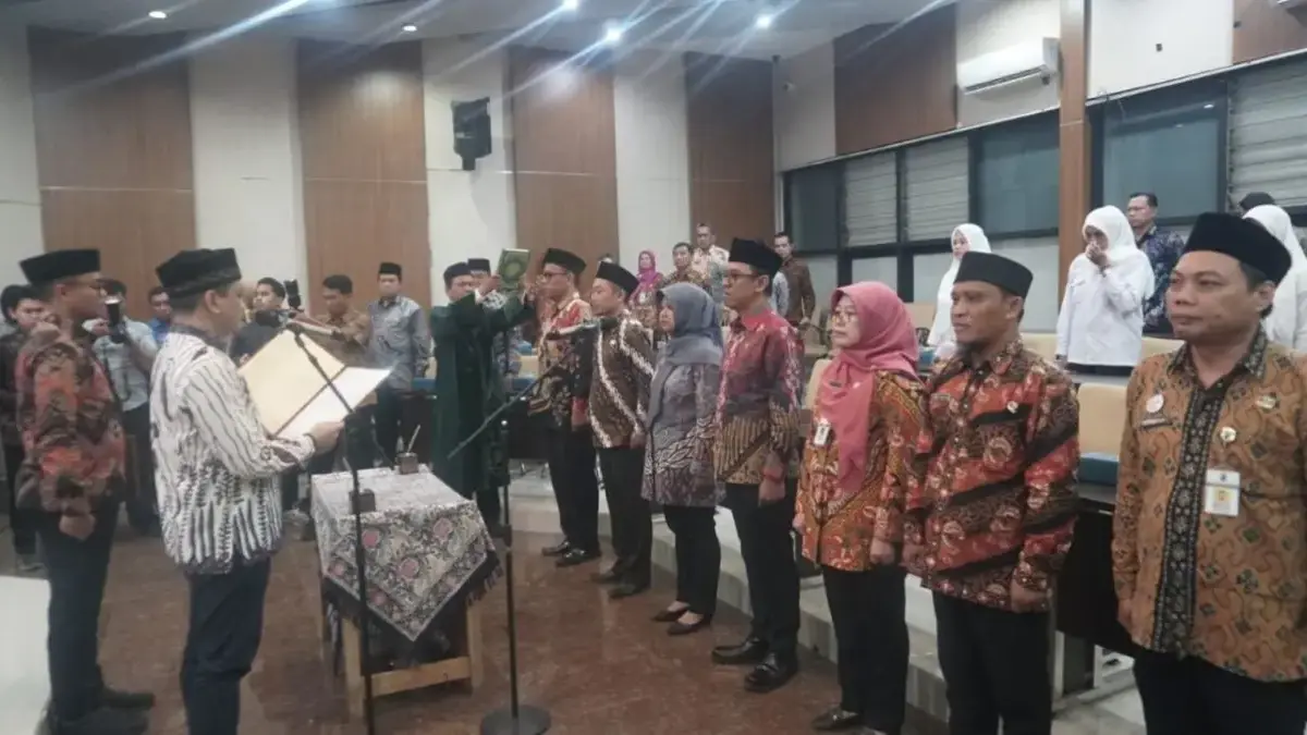 Wali Kota Aaf Lantik Tujuh Pejabat Administrator dan Pengawas, Tekankan Kinerja Optimal di Tengah Defisit