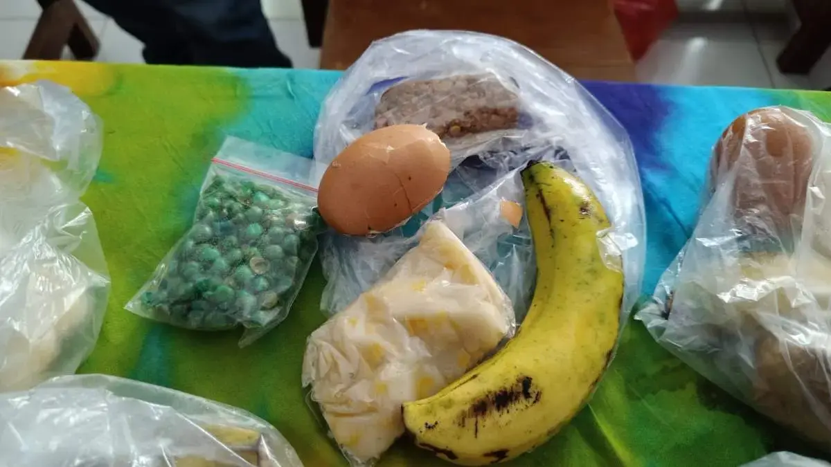 Wali Murid Keluhkan Menu MBG SDN Watesalit 01 Batang, Telur Busuk dan Kemasan Plastik Kurang Higienis