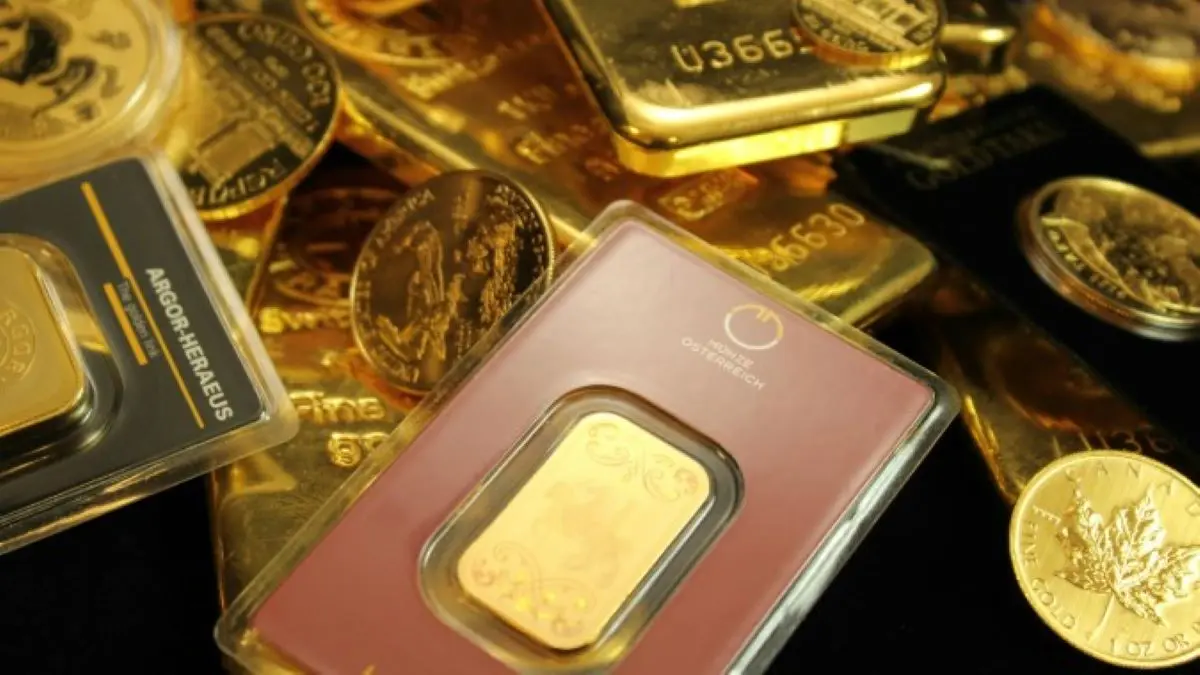 Harga Emas Hari Ini 16 November 2025 Turun Tajam! Simak Daftar Lengkap Emas Galeri 24 dan UBS Sebelum Beli! harga emas hari ini 16 november 2025