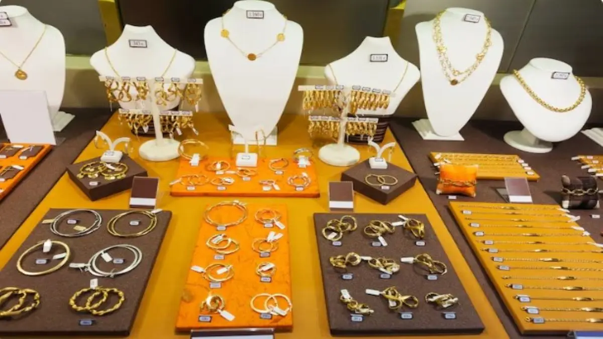 investasi emas batangan atau emas perhiasan