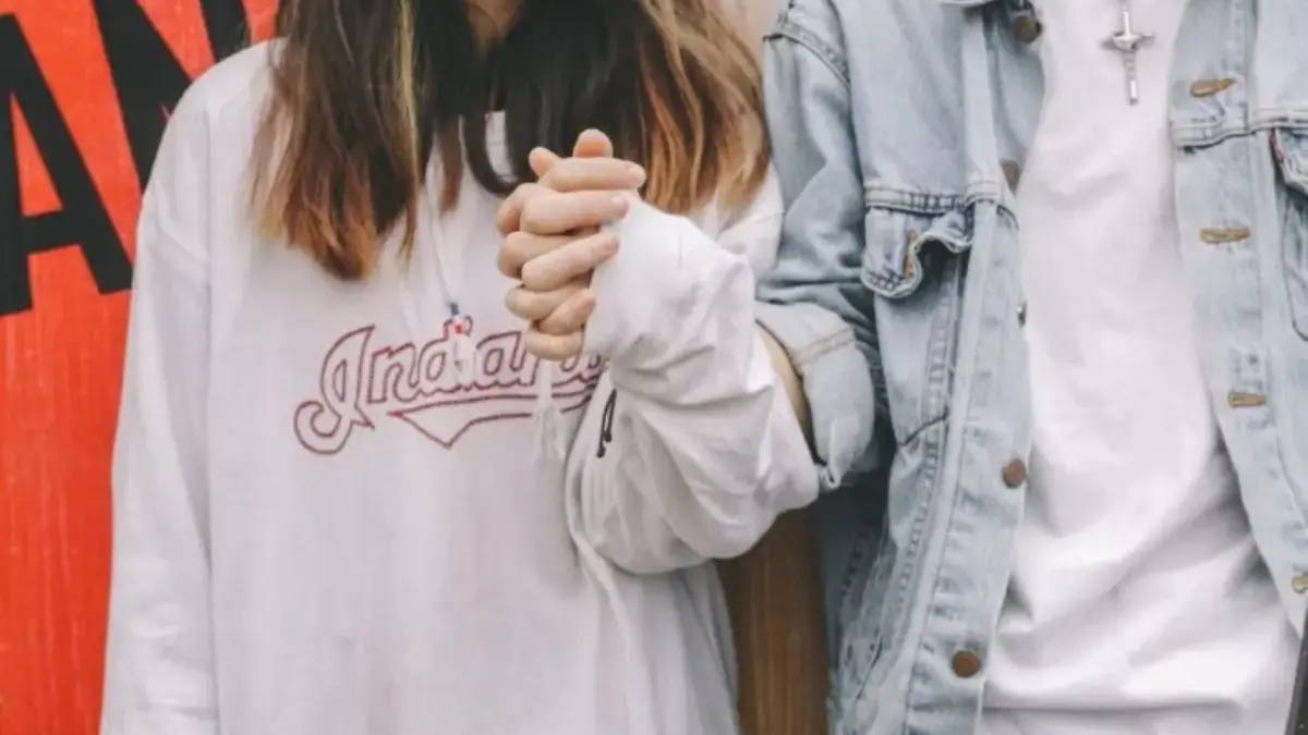 Ada yang Diam-Diam Menyukaimu! Ramalan Cinta Shio 24 November 2025 untuk Kuda hingga Babi Ramalan Cinta Shio 24 November 2025