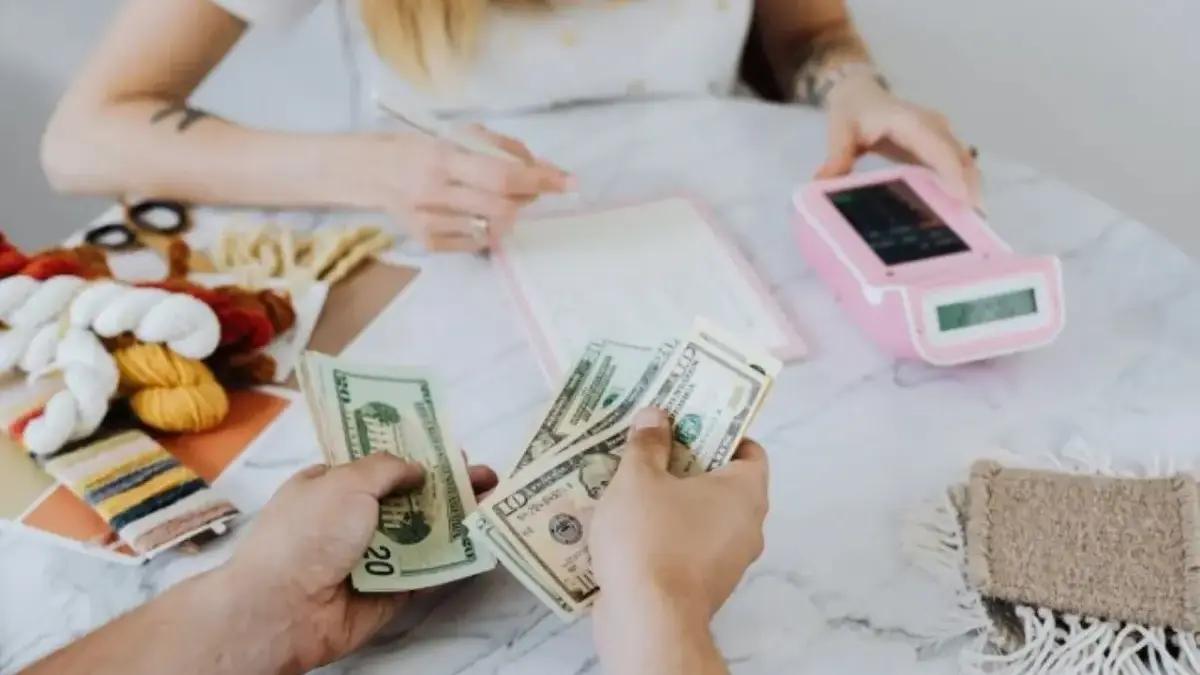 Waspada Janji Manis! Ramalan Keuangan Zodiak 28 November 2025 untuk Aries, Taurus, Gemini, dan Cancer Ramalan Keuangan Zodiak 28 November 2025