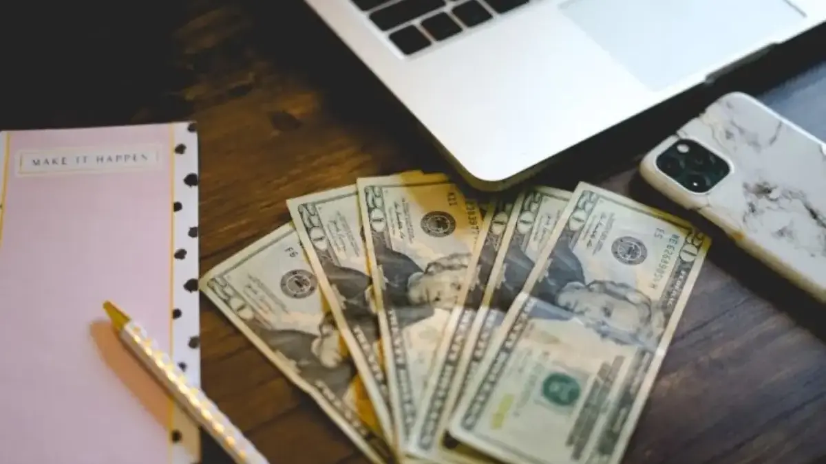 Ramalan Keuangan Zodiak Besok 30 November 2025