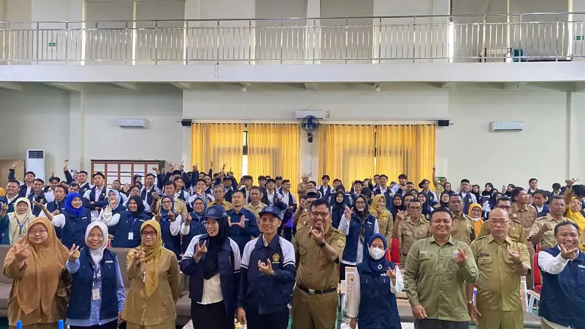 Atasi Darurat Sampah, 590 Mahasiswa Unikal KKN Tematik Lahirkan Satgas dan Rumah Botol Atasi Darurat Sampah, 590 Mahasiswa Unikal KKN Tematik Lahirkan Satgas dan Rumah Botol