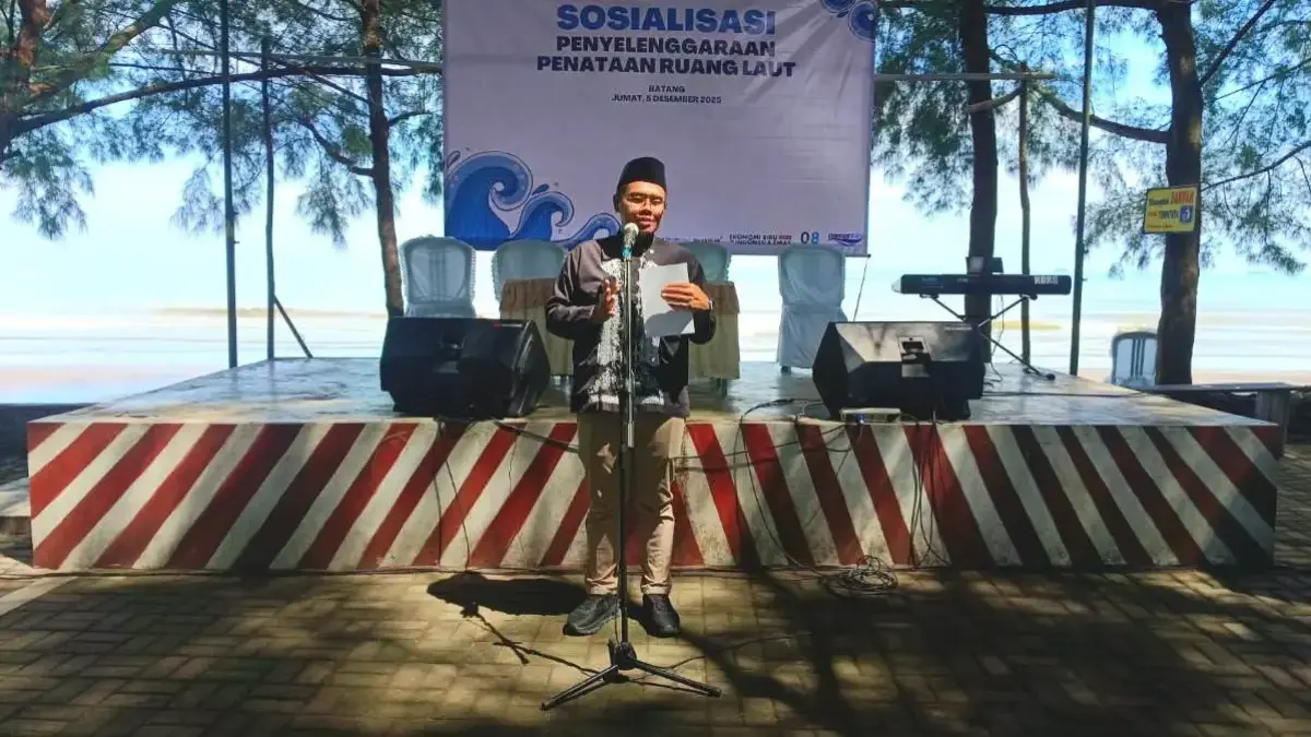 Daratan Pesisir Batang Hilang 4 Meter/Tahun Akibat Abrasi, Pemkab Dukung Penataan Ruang Laut Daratan Pesisir Batang Hilang 4 Meter/Tahun Akibat Abrasi, Pemkab Dukung Penataan Ruang Laut