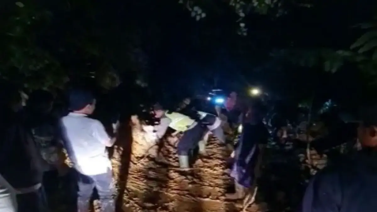 Jalur Desa Tlogopakis Petungkriyono Sempat Lumpuh Akibat Longsor, Kini Sudah Bisa Dilalui Kendaraan