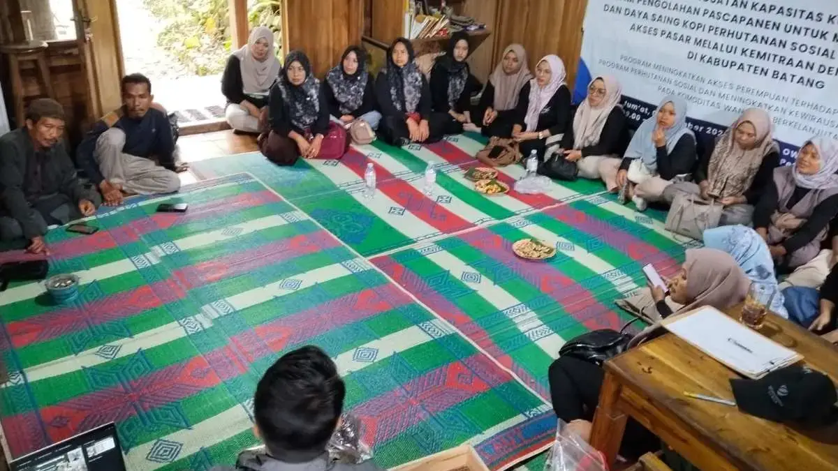 Jelajahi Petungkriyono, Petani Perempuan Batang Belajar Olah Biji Kopi Berkualitas Tinggi Jelajahi Petungkriyono, Petani Perempuan Batang Belajar Olah Biji Kopi Berkualitas Tinggi