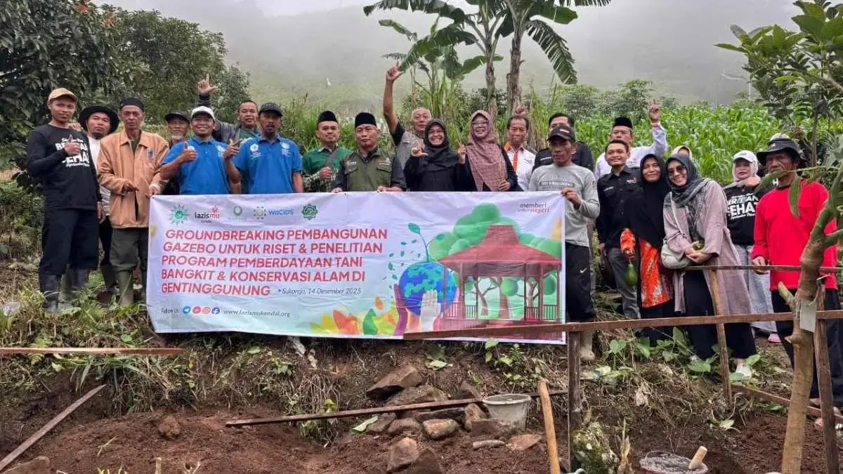 Kolaborasi Lazismu dan Muhammadiyah Bangun Gazebo Riset Alpukat di Gentinggunung Kendal Kolaborasi Lazismu dan Muhammadiyah Bangun Gazebo Riset Alpukat di Gentinggunung Kendal