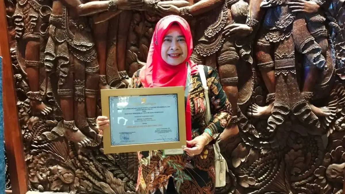 Komitmen Lingkungan Berbuah Manis, SMPN 1 Limpung Batang Raih Adiwiyata Nasional 2025 Komitmen Lingkungan Berbuah Manis, SMPN 1 Limpung Batang Raih Adiwiyata Nasional 2025